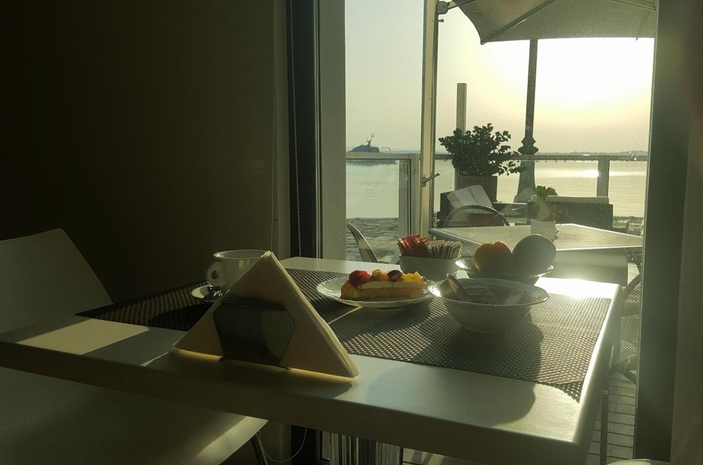 Albergo Del Sole Taranto Exterior photo