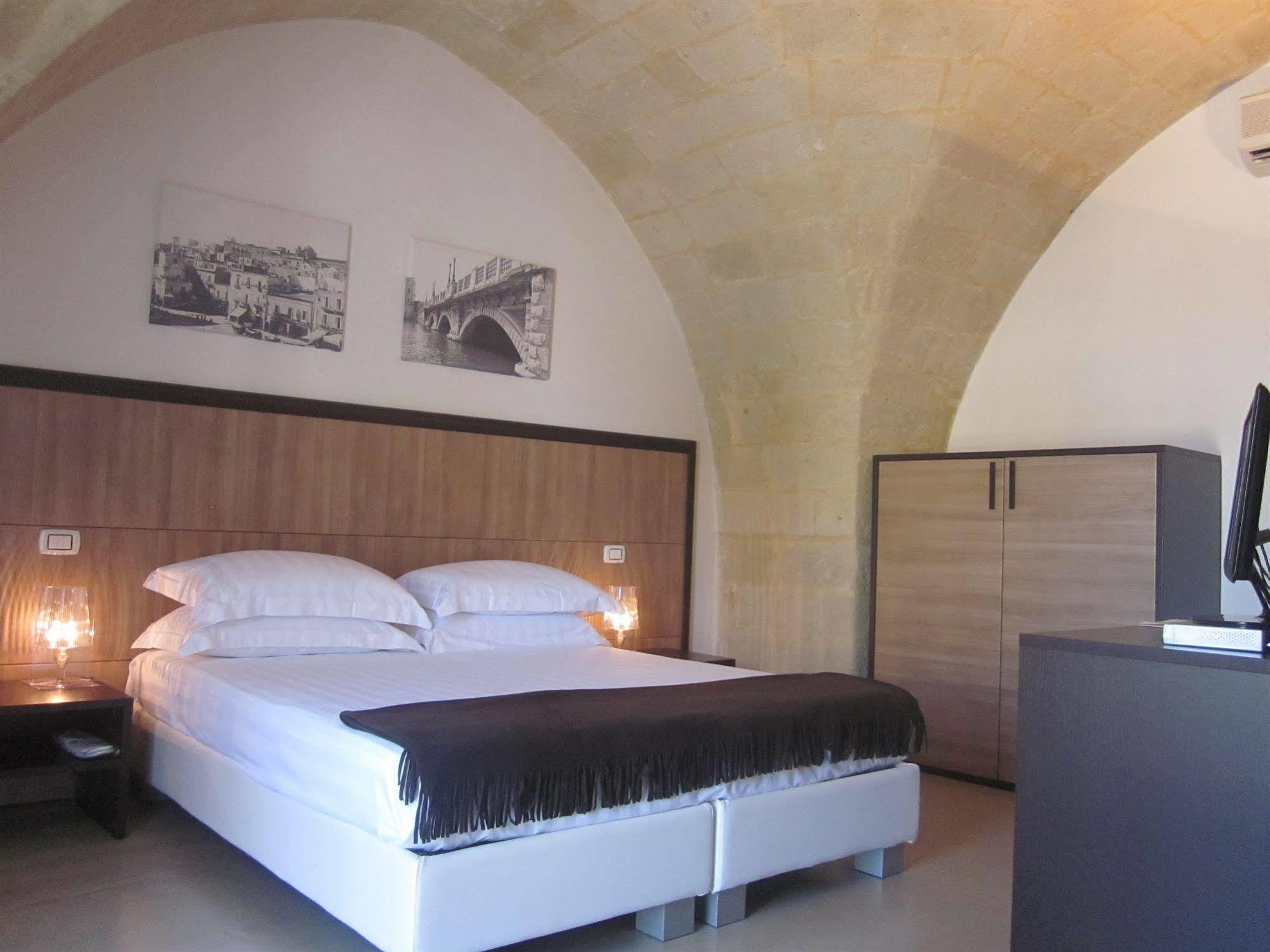 Albergo Del Sole Taranto Exterior photo