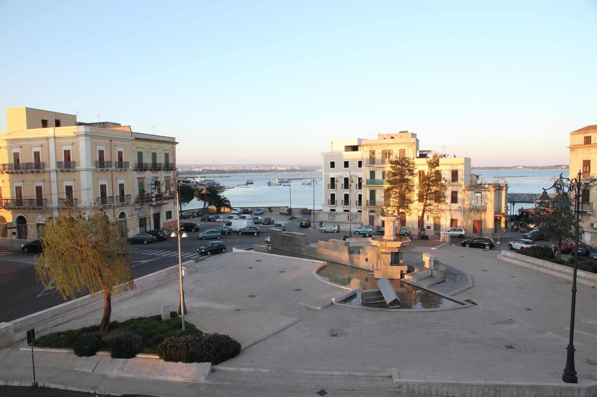 Albergo Del Sole Taranto Exterior photo