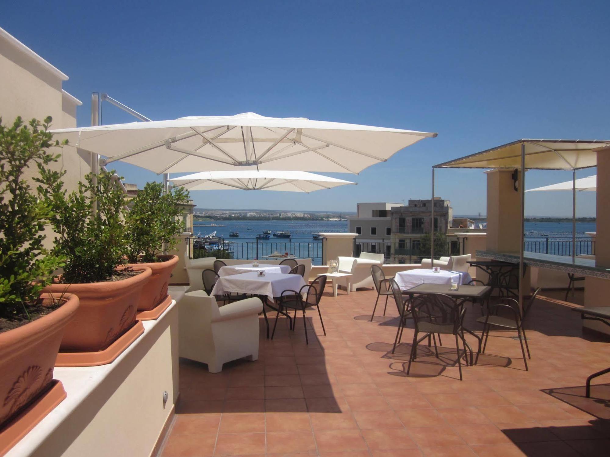 Albergo Del Sole Taranto Exterior photo