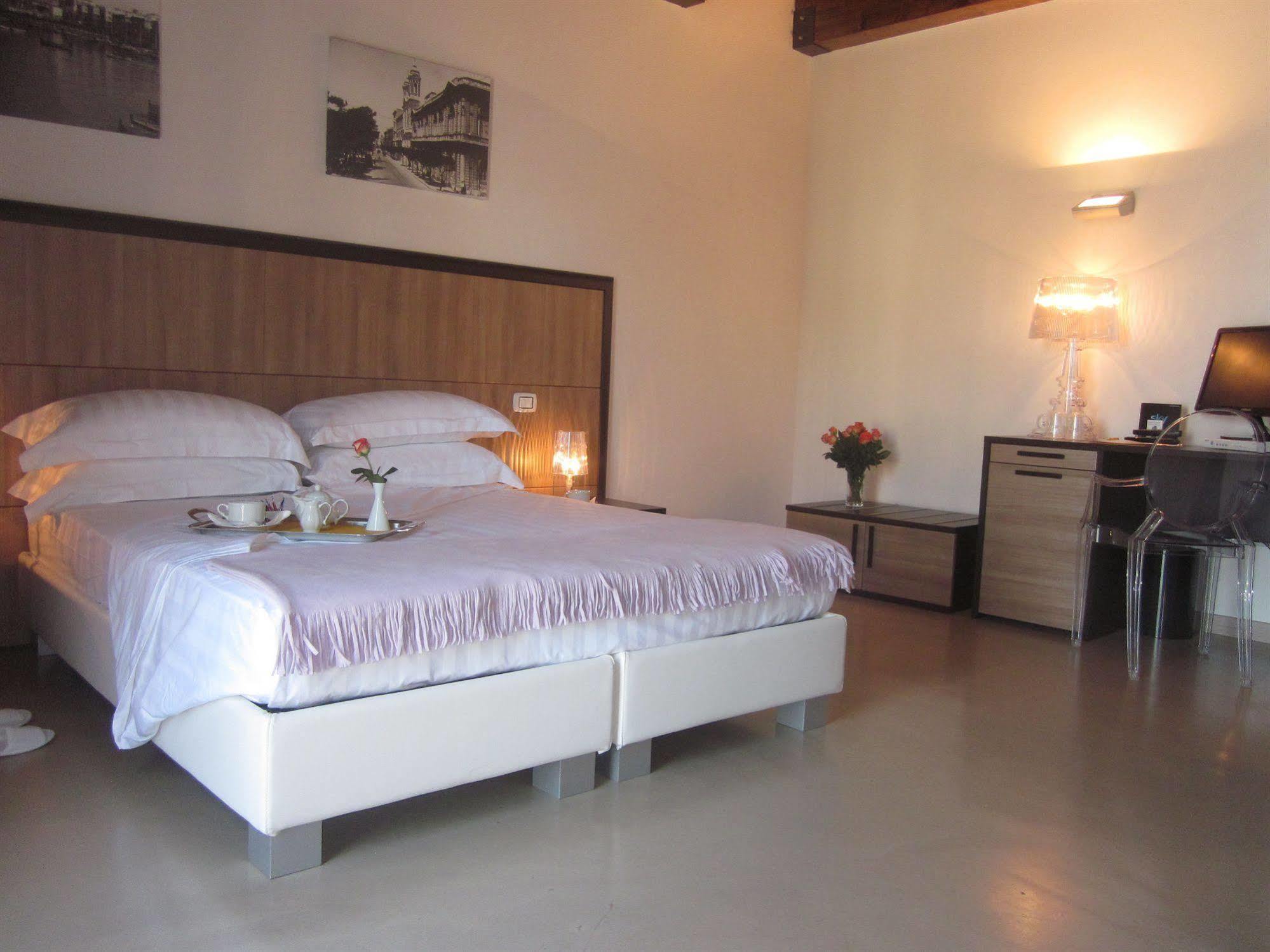 Albergo Del Sole Taranto Exterior photo