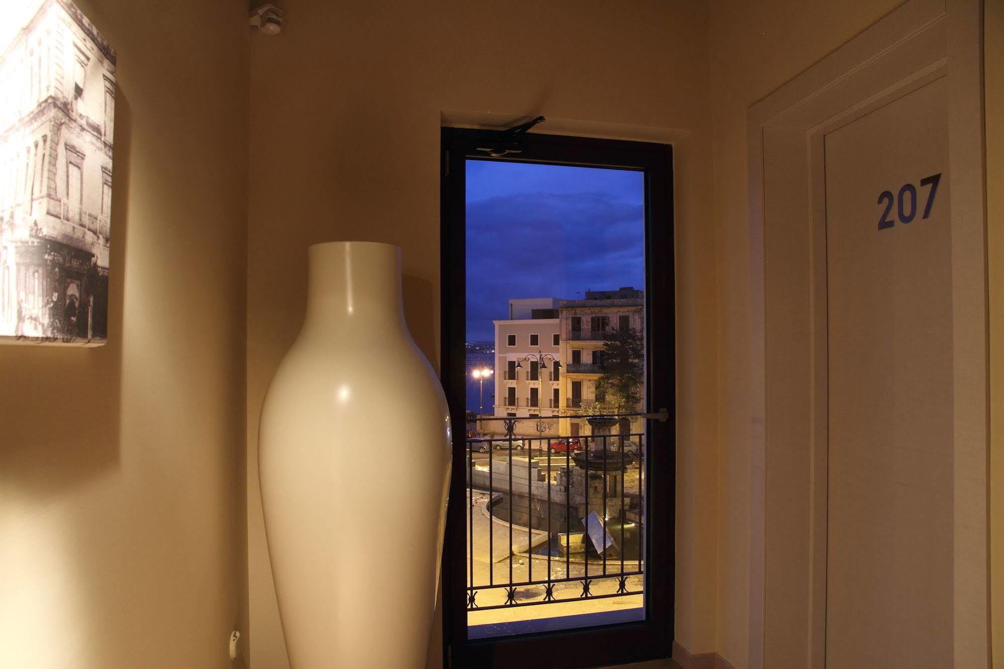 Albergo Del Sole Taranto Exterior photo